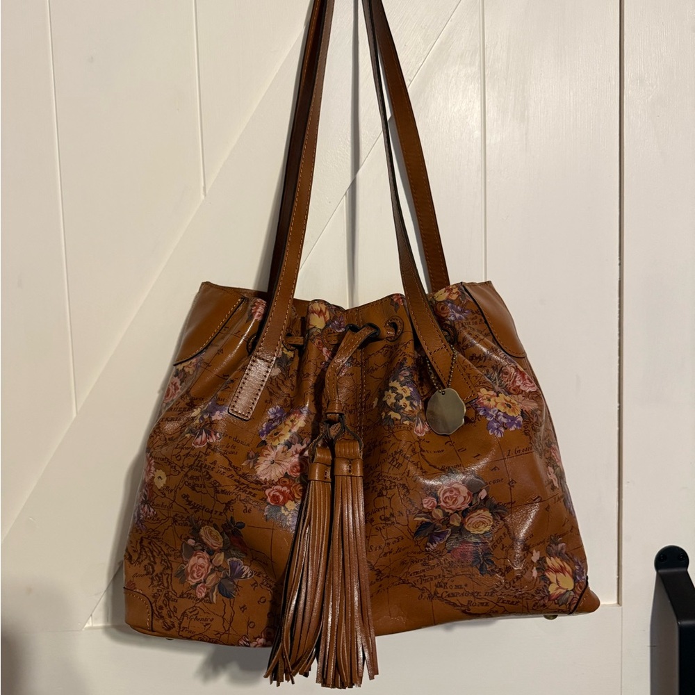 Patricia Nash 10th Anniversary Whitney Drawstring Garden Floral Map Shoulder Bag